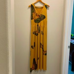 B Friends women’s gold patterned sleeveless  V neck maxi dress. Large.